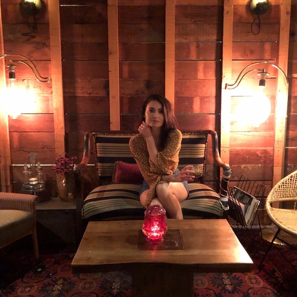 Meet the Posher, Reese! 💋 - Picture 2 of 4